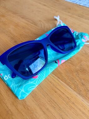 Woman’s Pop G Goodr sunglasses